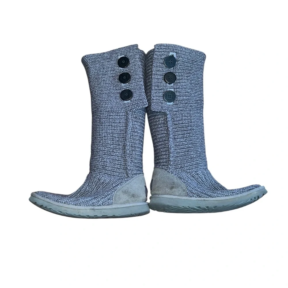 Ugg Classic Cozy Gray Knit Boots Size 8